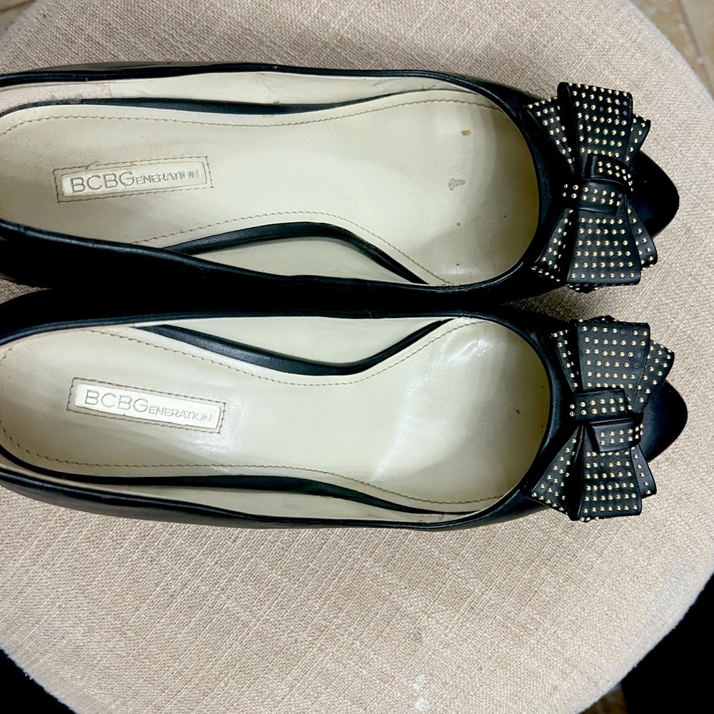 BCBG wedges